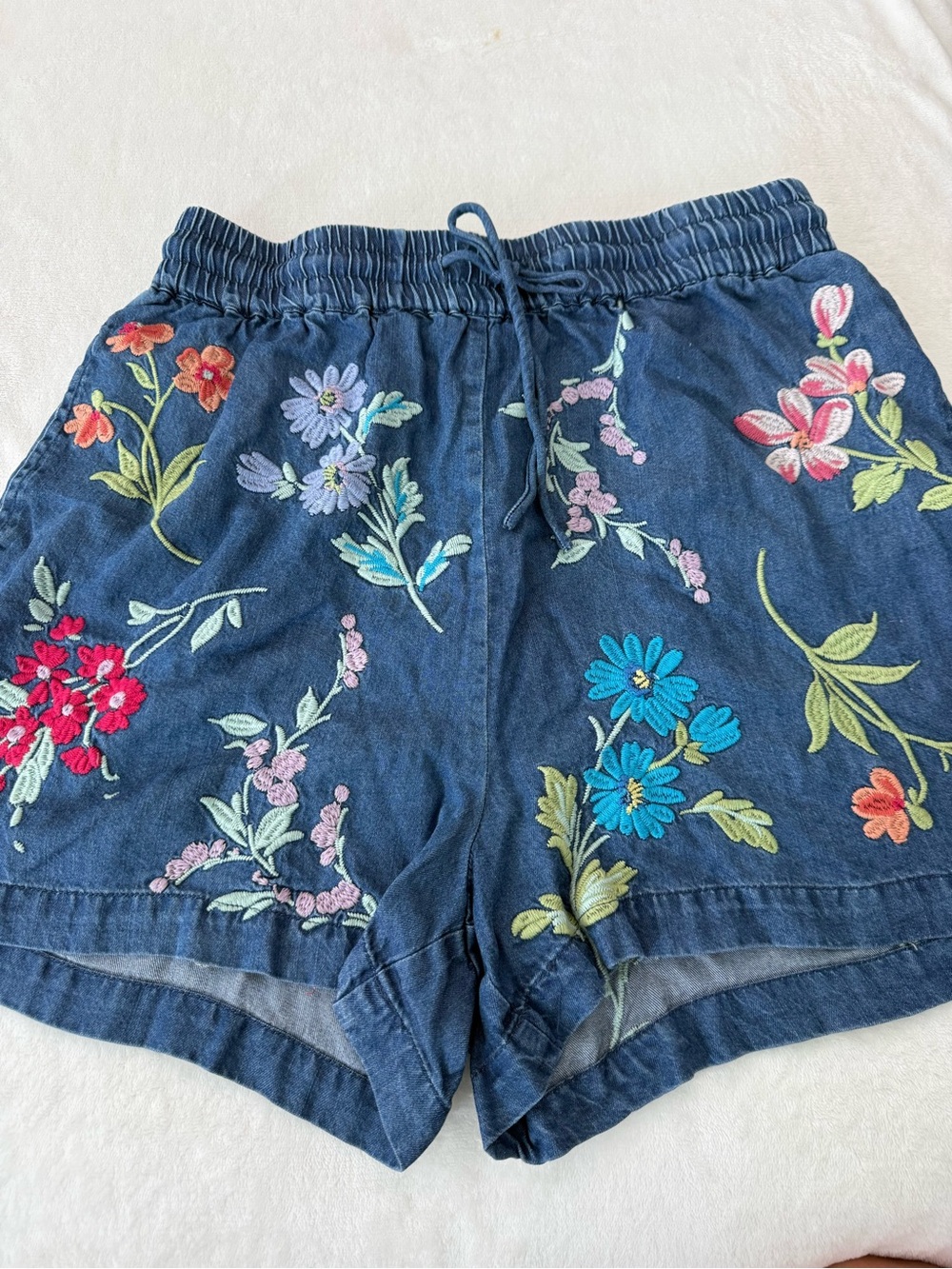 Johnny Was Evangeline Drawstring Short denim blue w/ Beautiful Embroidery D83